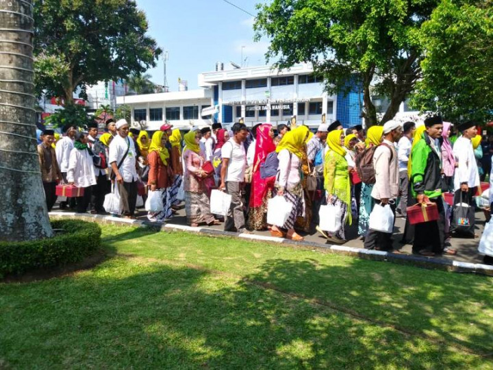 Nikah Massal di Malang Diikuti 283 Pasangan