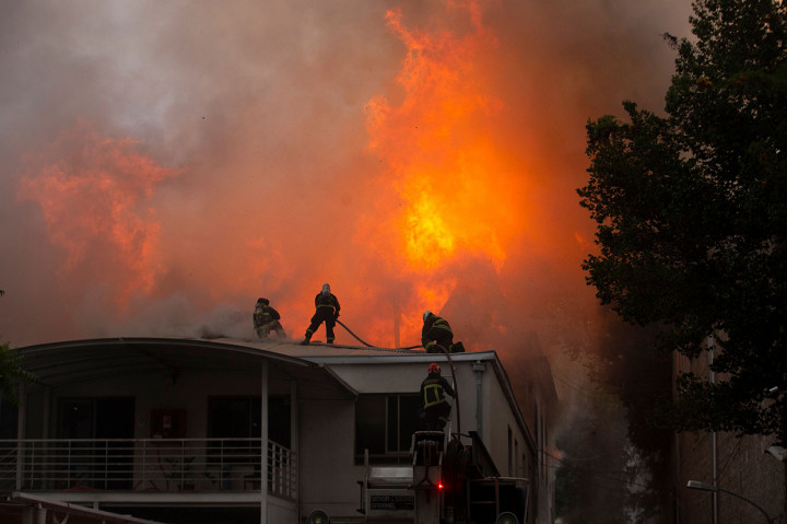 Demonstran Bakar Gedung Universitas di Chile