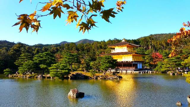 Megahnya Kuil Emas Kyoto