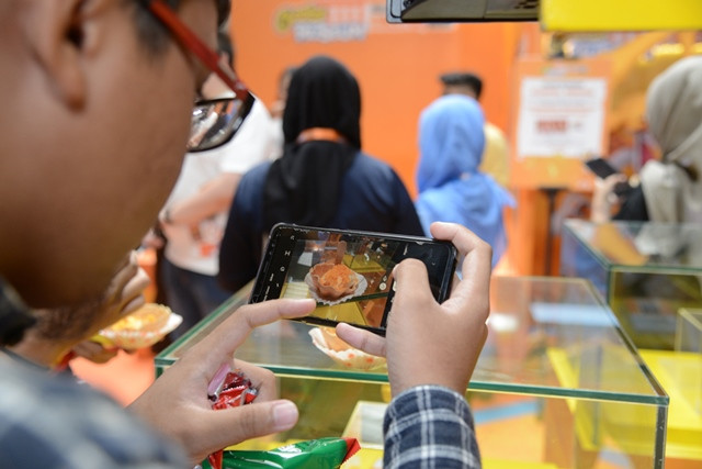 Pamerkan Beragam Bentuk Unik Cheetos Hasil Kreativitas Konsumen