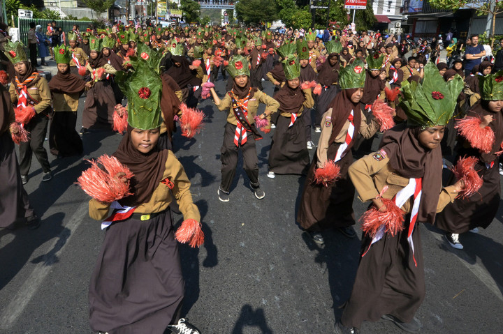 Pramuka Kwarcab Bandar Lampung Pecahkan Rekor MURI