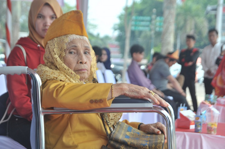 Veteran Penjuang di Babel Diberi Tanda Jasa