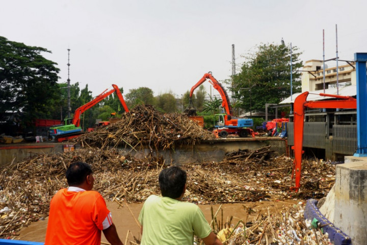 DKI Anggarkan Rp197 M untuk Saringan Sampah