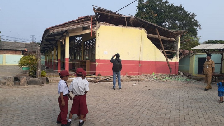 Bangunan SDN Malangnengah II Ambruk karena Kemarau