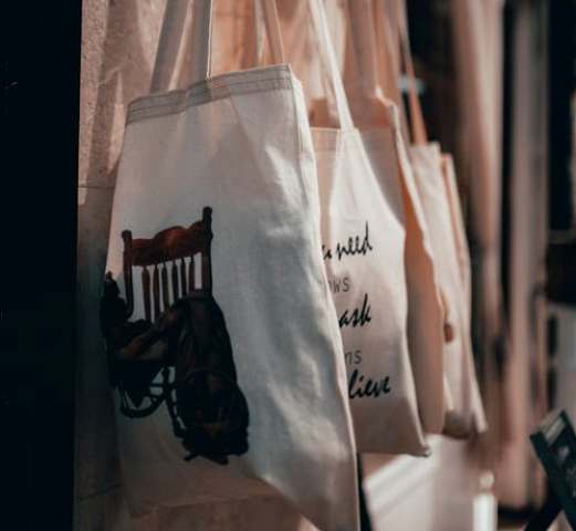 Pentingnya Mencuci <i>Reusable Bags</i> Kesayangan Anda