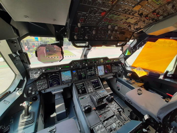 Mengintip Isi Pesawat Angkut A400M Milik AU Inggris