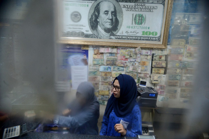 Rupiah Pagi Terpental ke Area Negatif