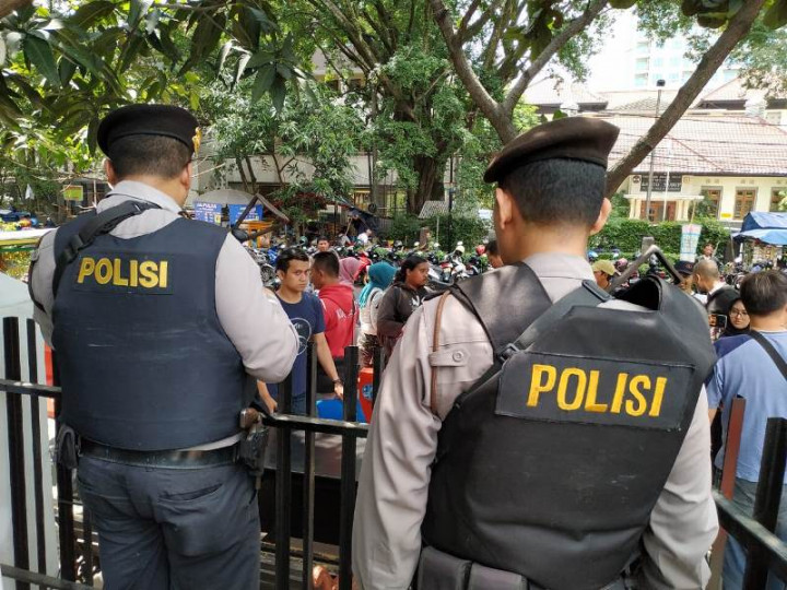 Pengamanan Sejumlah Markas Polisi di Jabar Diperketat