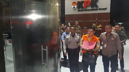 KPK Tahan Tersangka Kasus Restitusi Pajak