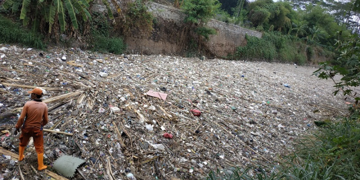 Kali Jambe akan Dipasang Jaring Bambu