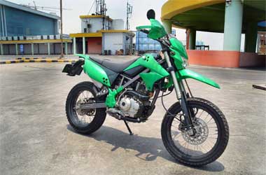 Kawasaki KLX 150 untuk On Road ala Glow Auto