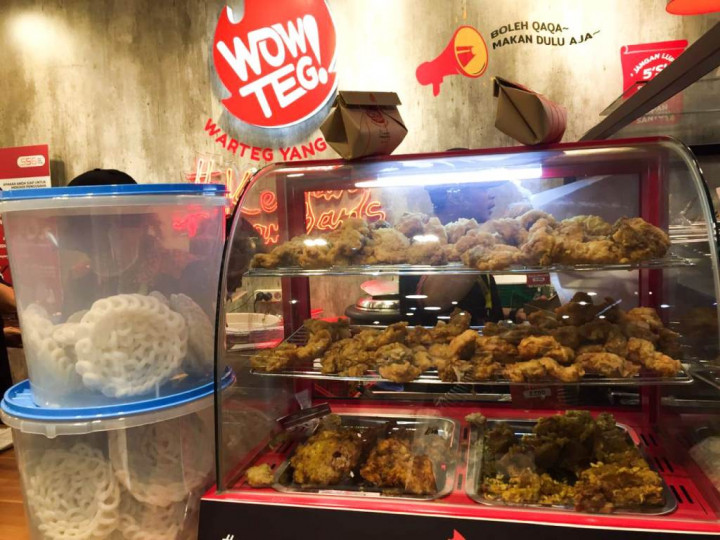 Warteg Modern Ini Menyajikan Menu Klasik dan Kekinian