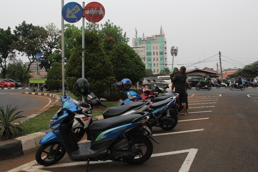 Parkir di Jakarta Bakal Lebih Mahal dari Biaya Makan - Medcom.id