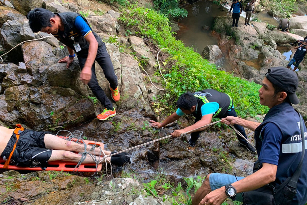 Jatuh Saat Selfie di Air Terjun Thailand, Turis Prancis Tewas