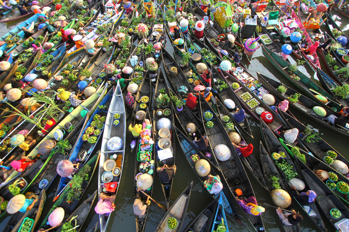 Festival Pesona Pasar Terapung Lok Baintan