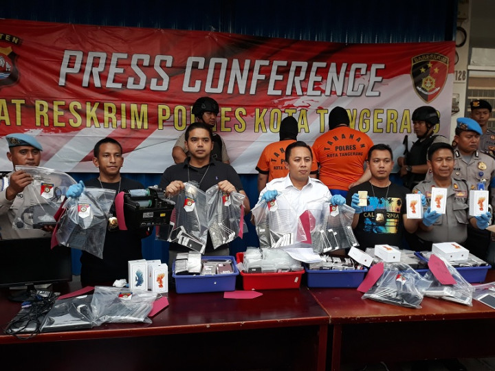 Pabrik iPhone Rekondisi di Tangerang Digerebek