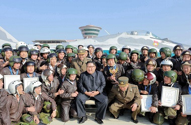Kim Jong-un Pantau Latihan Angkatan Udara Korut