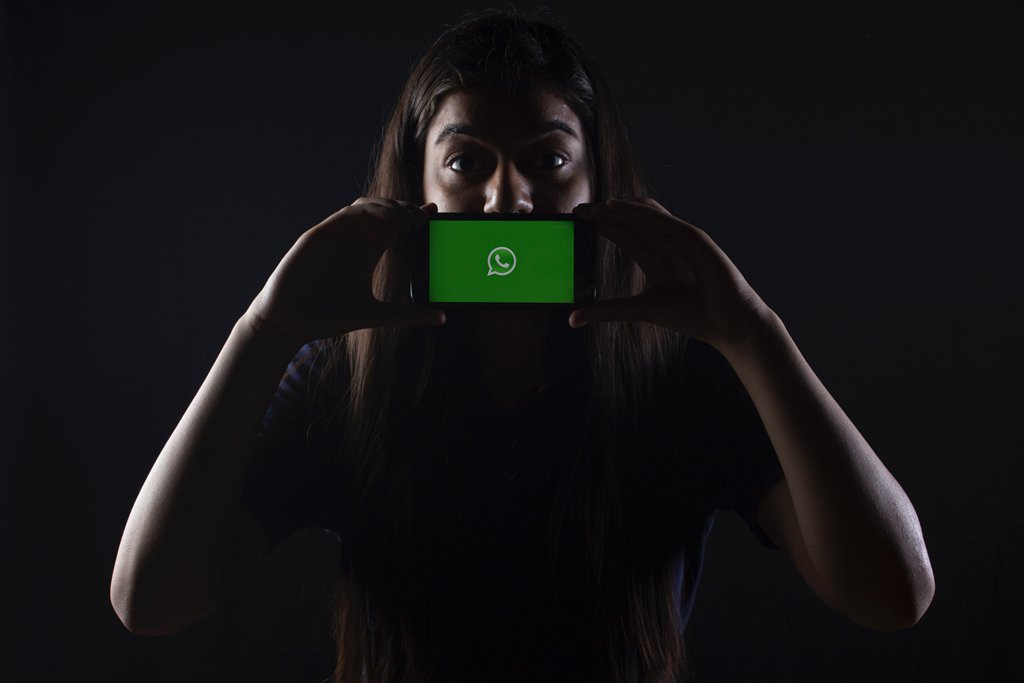 Berikut ini ada tiga cara yang bisa dilakukan untuk memblokir seseorang dari WhatsApp. (Foto: Unsplash.com)
