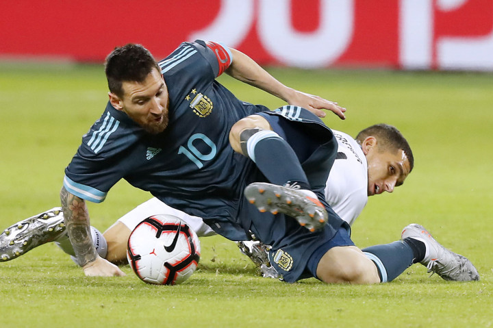 Penalti Messi Selamatkan Argentina dari Kekalahan