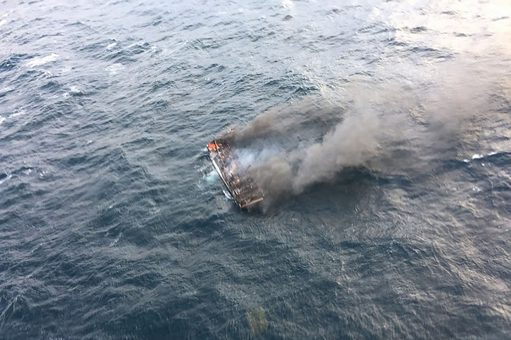 Kapal Nelayan Terbakar di Korea, 1 Tewas dan 11 Hilang