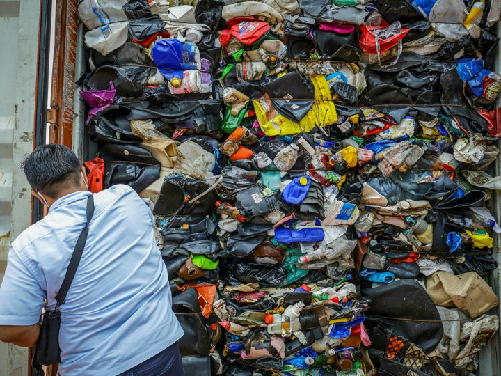 Industri Tahu di Sidoarjo Gunakan Sampah Plastik