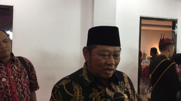 Bupati Sidoarjo Ancam Pabrik Tahu Berbahan Bakar Sampah Plastik
