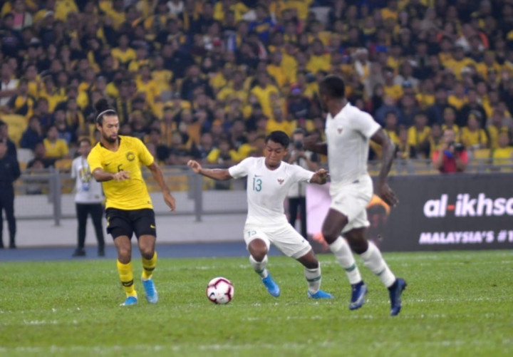 Buang-buang Peluang, Febri Minta Maaf