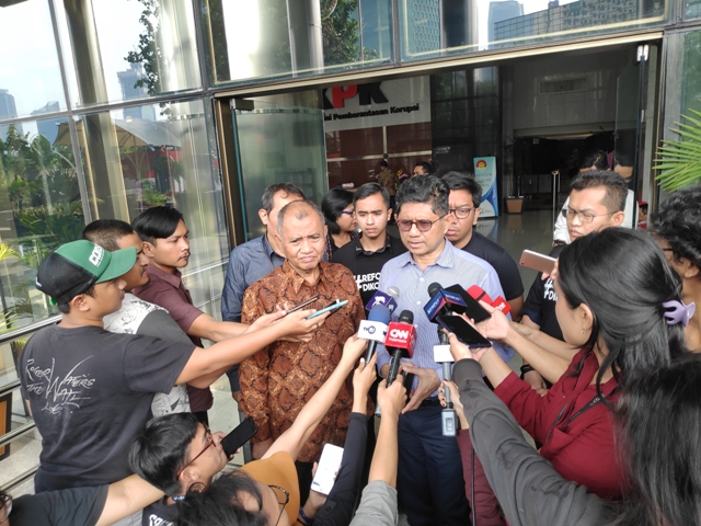 Agus Cs Siapkan Pasukan Gugat UU KPK
