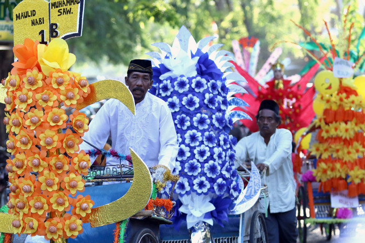 Festival Endog-Endogan Meriahkan Maulid Nabi di Banyuwangi