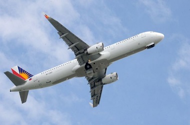 Mesin Terbakar, Pesawat Mendarat Darurat di Los Angeles