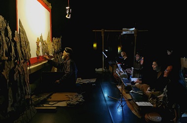 Warga Swedia Jadi Dalang Pementasan Wayang Lakon Dewa Ruci