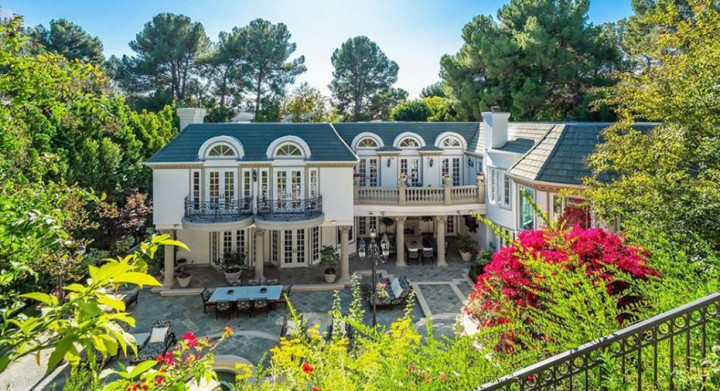 RuPaul Beli Hunian Bergaya Eropa Senilai Rp195 Miliar