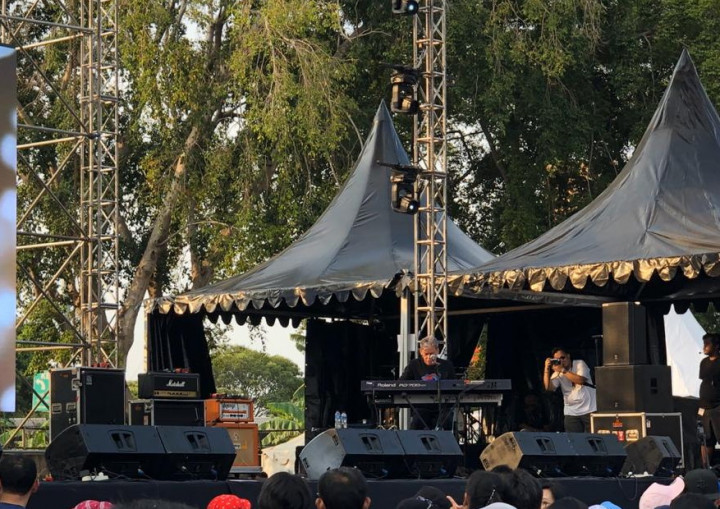 Fariz RM Kenang Mendiang Andi Meriem Mattalatta di The 90's Festival