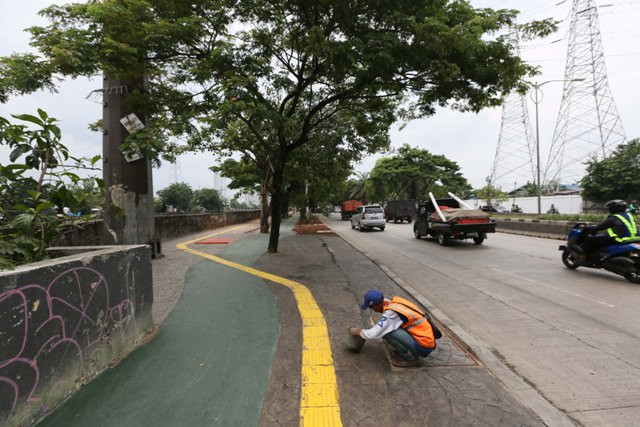 Pelanggar Jalur Sepeda di Tomang Mulai Ditindak