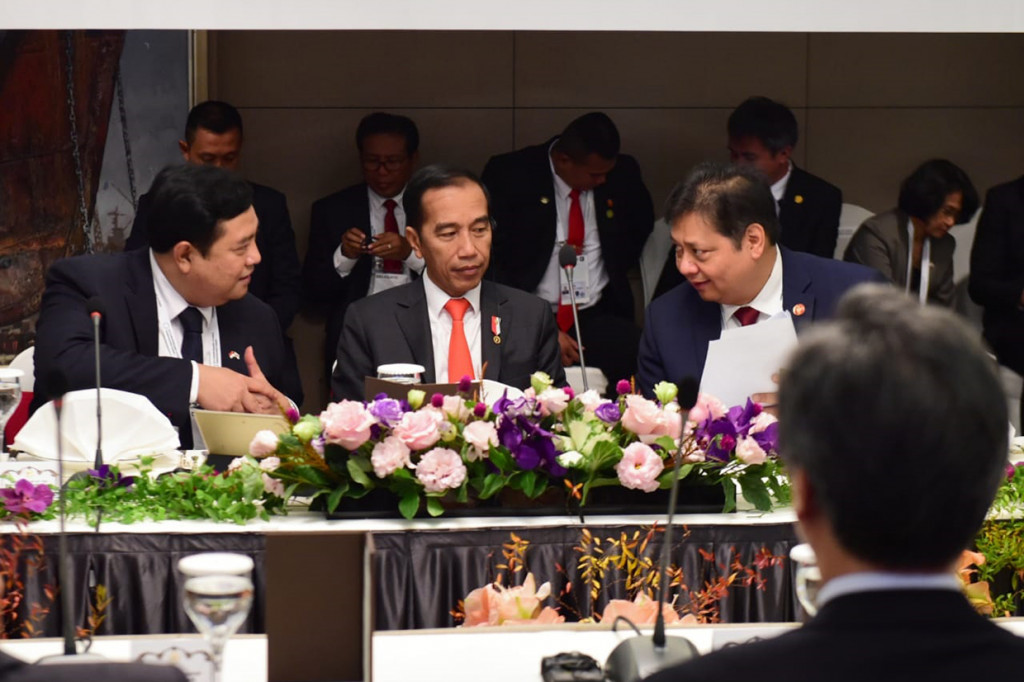 Jokowi ke Para CEO Korsel: RI akan Pangkas Regulasi & Birokrasi