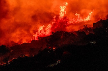 Kebakaran Hutan Terbaru Berkobar di California