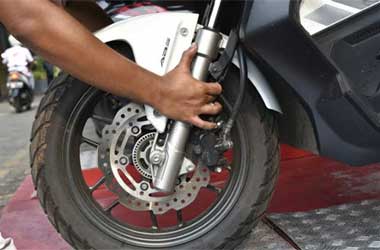 Rawat Kenyamanan Motor, Cek Tiga Komponen Ini