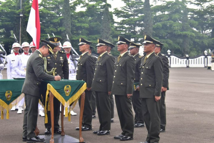 1.000 Perwira Lulusan Diktukpa TNI AD Dilantik