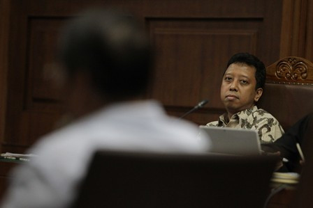 Romahurmuziy Murka kepada Sepupunya