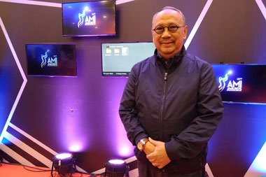 Ebiet G. Ade dan Bimbo Dianugerahi Penghargaan Legenda Musik di AMI Awards 2019