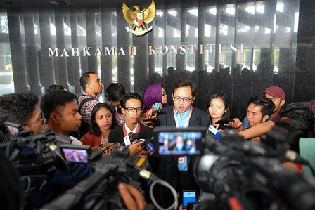 Gugatan Ditolak, Penggugat UU KPK Laporkan Hakim MK