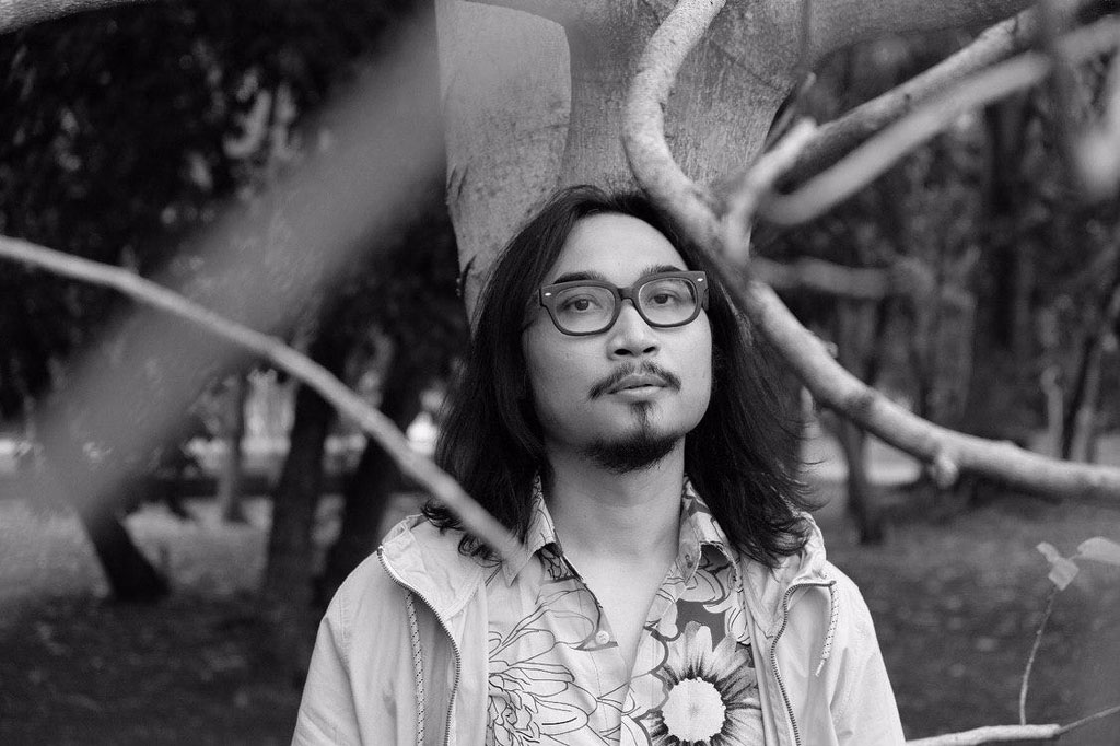 adhitia sofyan bicara depresi hingga kematian di album other side adhitia sofyan bicara depresi hingga kematian di album other side
