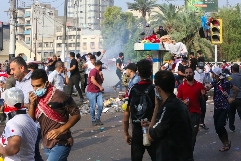 Protes yang terjadi di Irak menentang pemerintah yang dianggap terlalu banyak korupsi. Foto: AFP