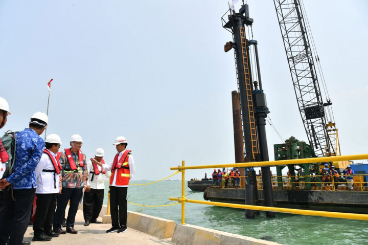 Jokowi Tinjau Pelabuhan Patimban