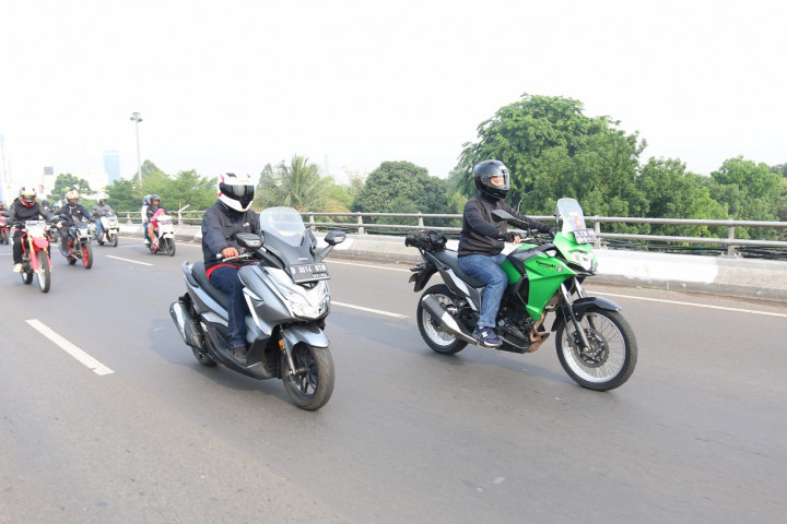 Alasan Sepeda Motor Masih Dilirik Para Pekerja Komuter