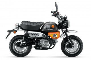 21 Gambar Kartun Naik Motor C70  Gambar Kartun