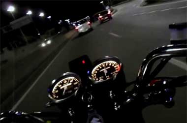 Trik Berkendara Aman di Malam Hari