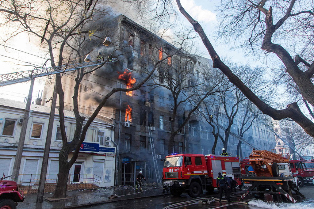 14 Orang Hilang dalam Kebakaran Kampus di Ukraina