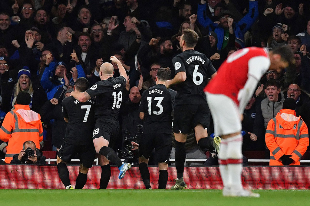 Arsenal Tumbang di Kandang Sendiri