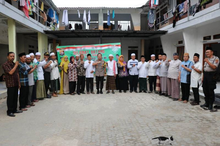 Kapolresta Tangerang Ajak Santri Lawan Radikalisme